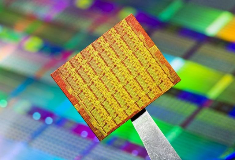 New Intel 14nm CPUs This Year will have In-Silicon fixes for Meltdown, Spectre